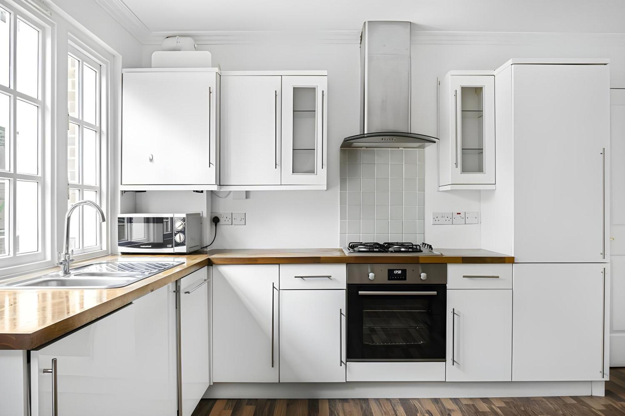 2bd Kings Cross Authentic *